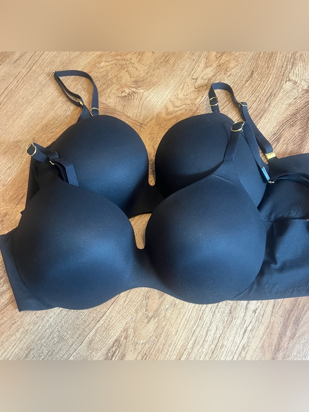 Victoria's Secret Incredible Perfect Shape Black Bra Set of 2 - Picture 2 of 9